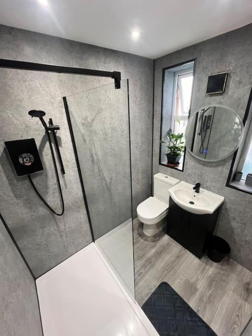Stunning 2 Bedroom Ground Floor Sea View Apartment Rhôs-on-Sea Eksteriør billede