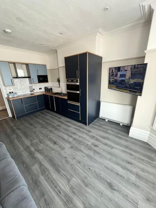 Stunning 2 Bedroom Ground Floor Sea View Apartment Rhôs-on-Sea Eksteriør billede