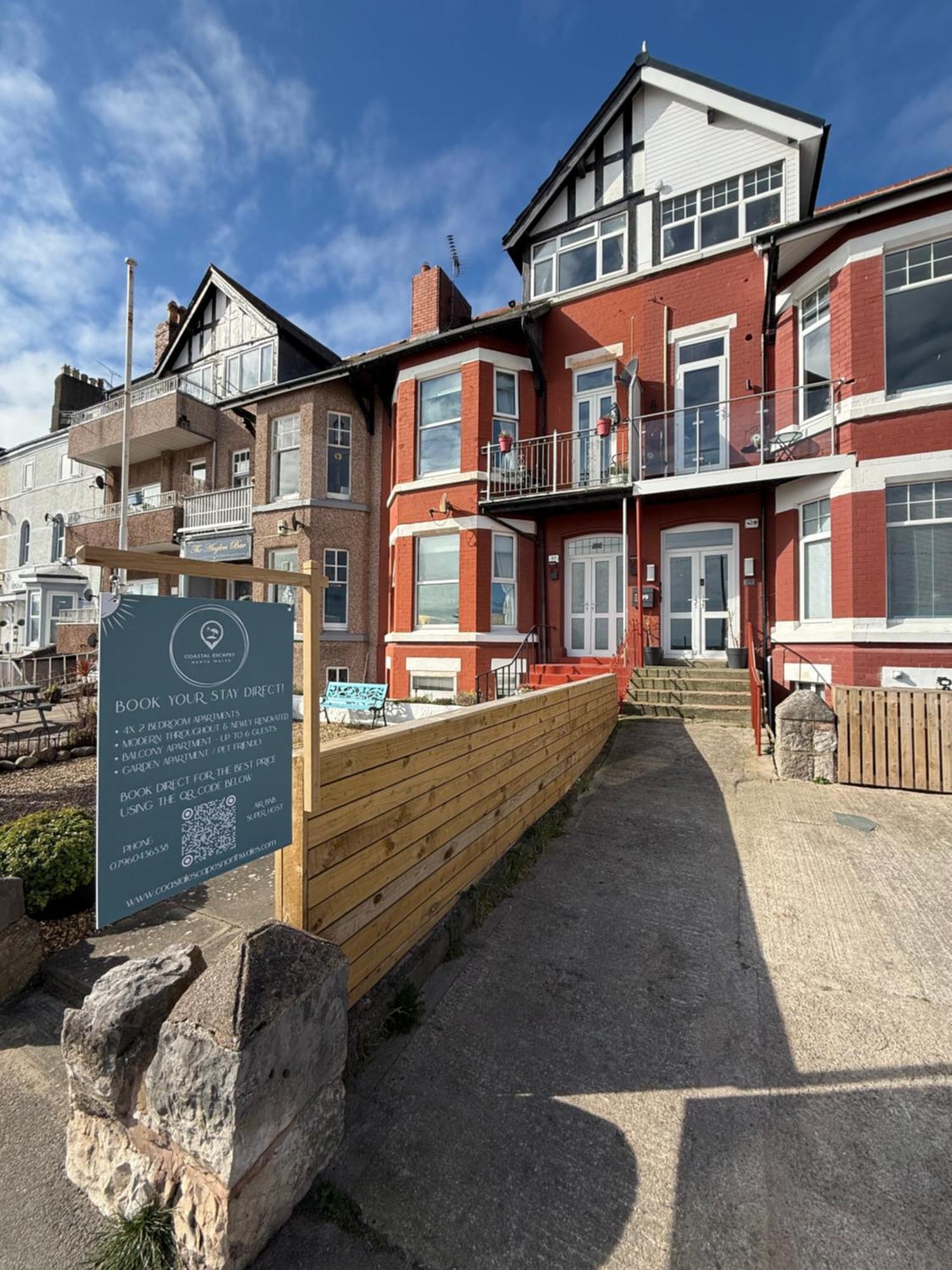 Stunning 2 Bedroom Ground Floor Sea View Apartment Rhôs-on-Sea Eksteriør billede